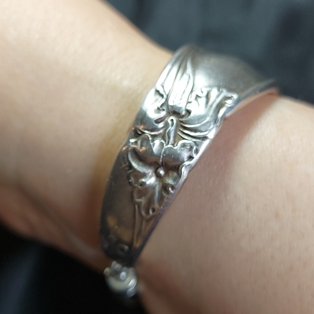 Vintage Artisan Bracelet made from Silver Flatwear - Picture 9 of 16